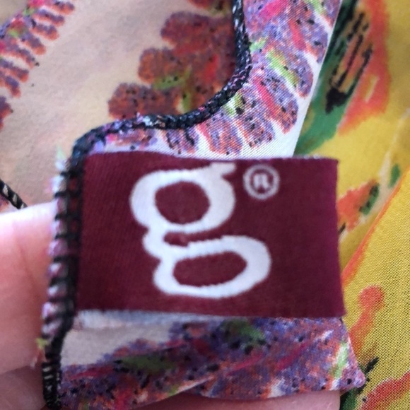 Beautiful Sheer Coverup/ Duster Colors of Yellow, Lavender, Cream One Size - Picture 8 of 9